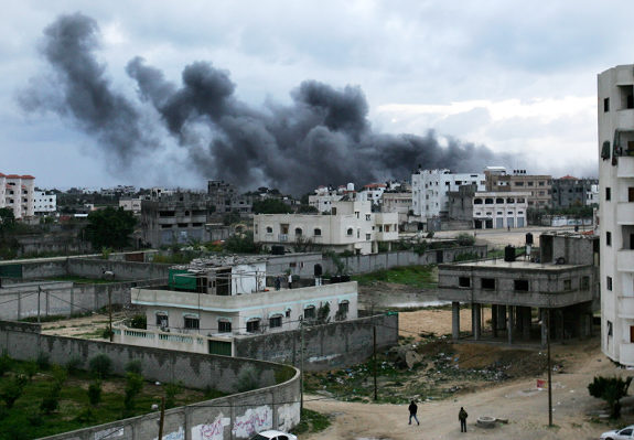 Medio Oriente, bombardamenti su Gaza