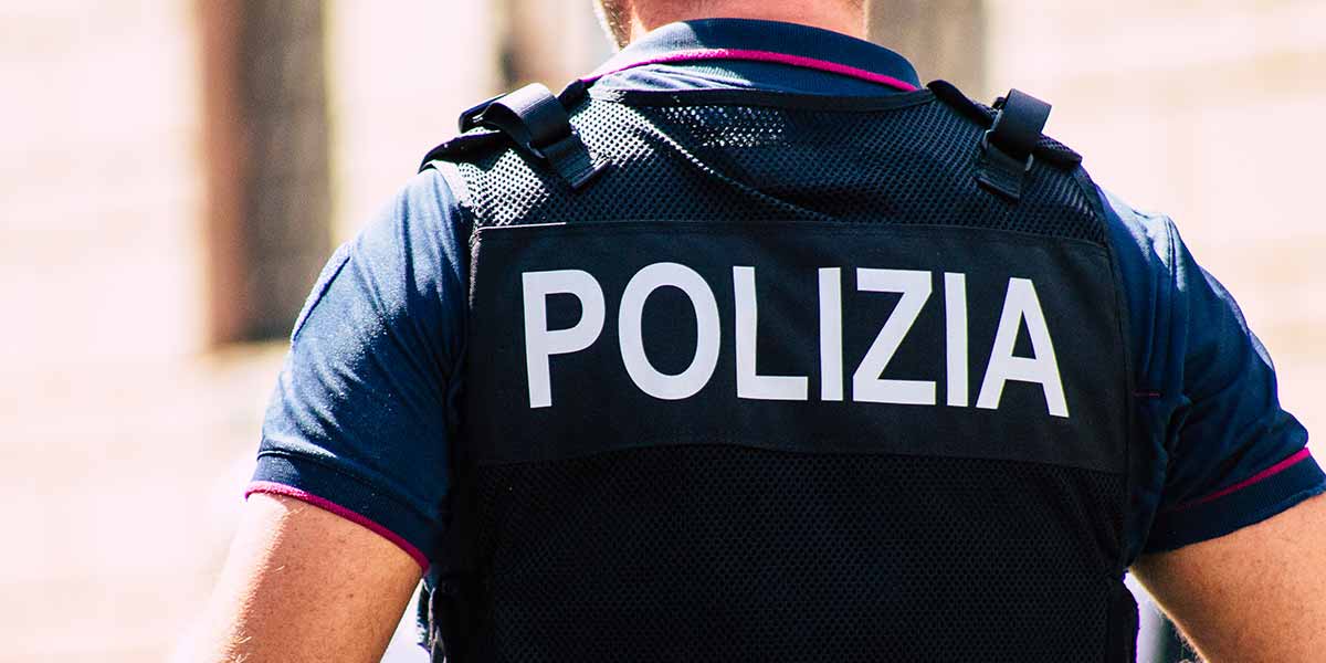 Milano violenta Polizia