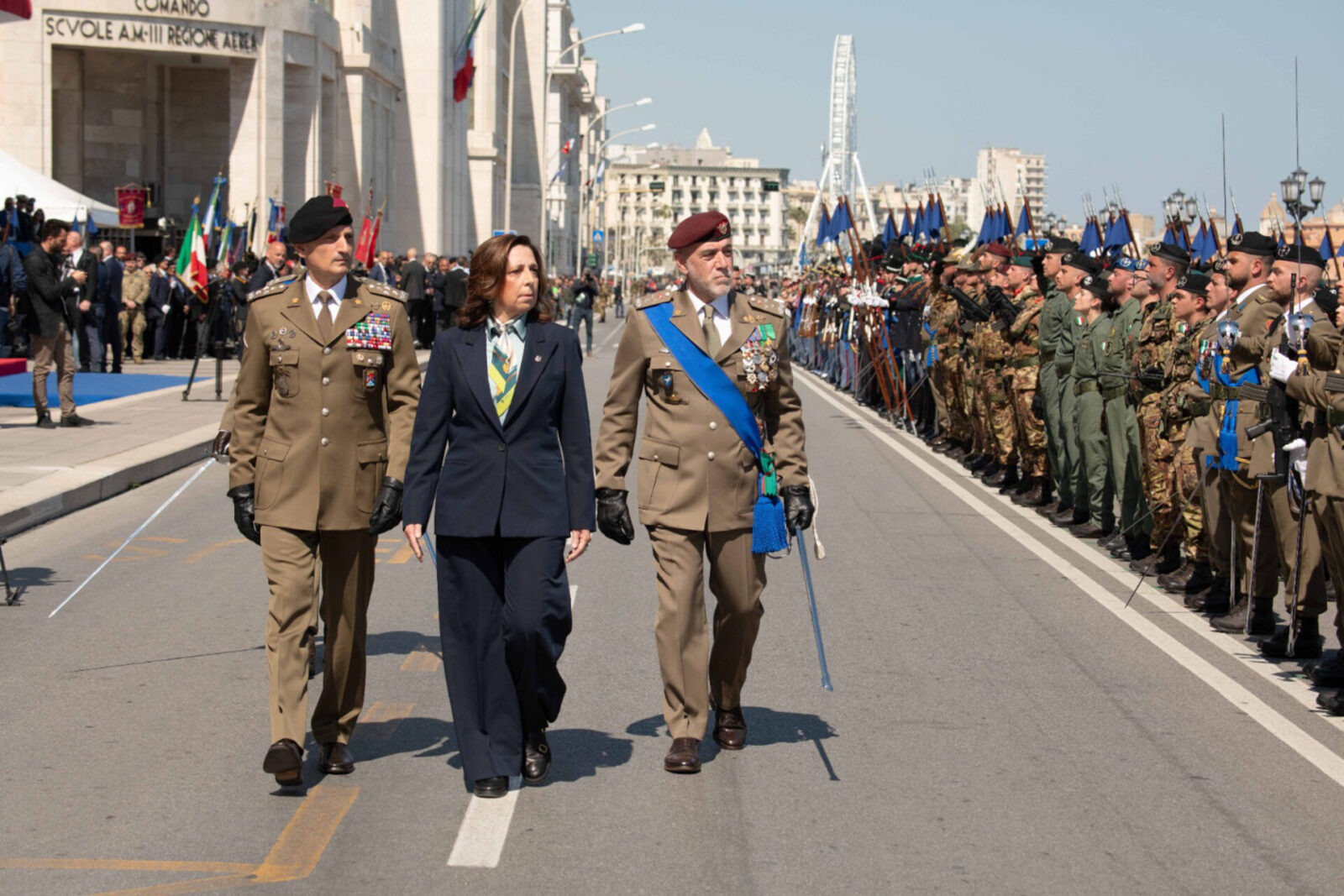 164esimo dell'esercito, un successo la cerimonia a Bari 3 164esimo dellesercito un successo la cerimonia a bari 2 Difesa Magazine