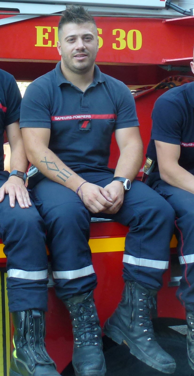 Vigile del fuoco fuori pericolo, è un eroe italiano in Francia 1 niccolo sardi vigile del fuoco