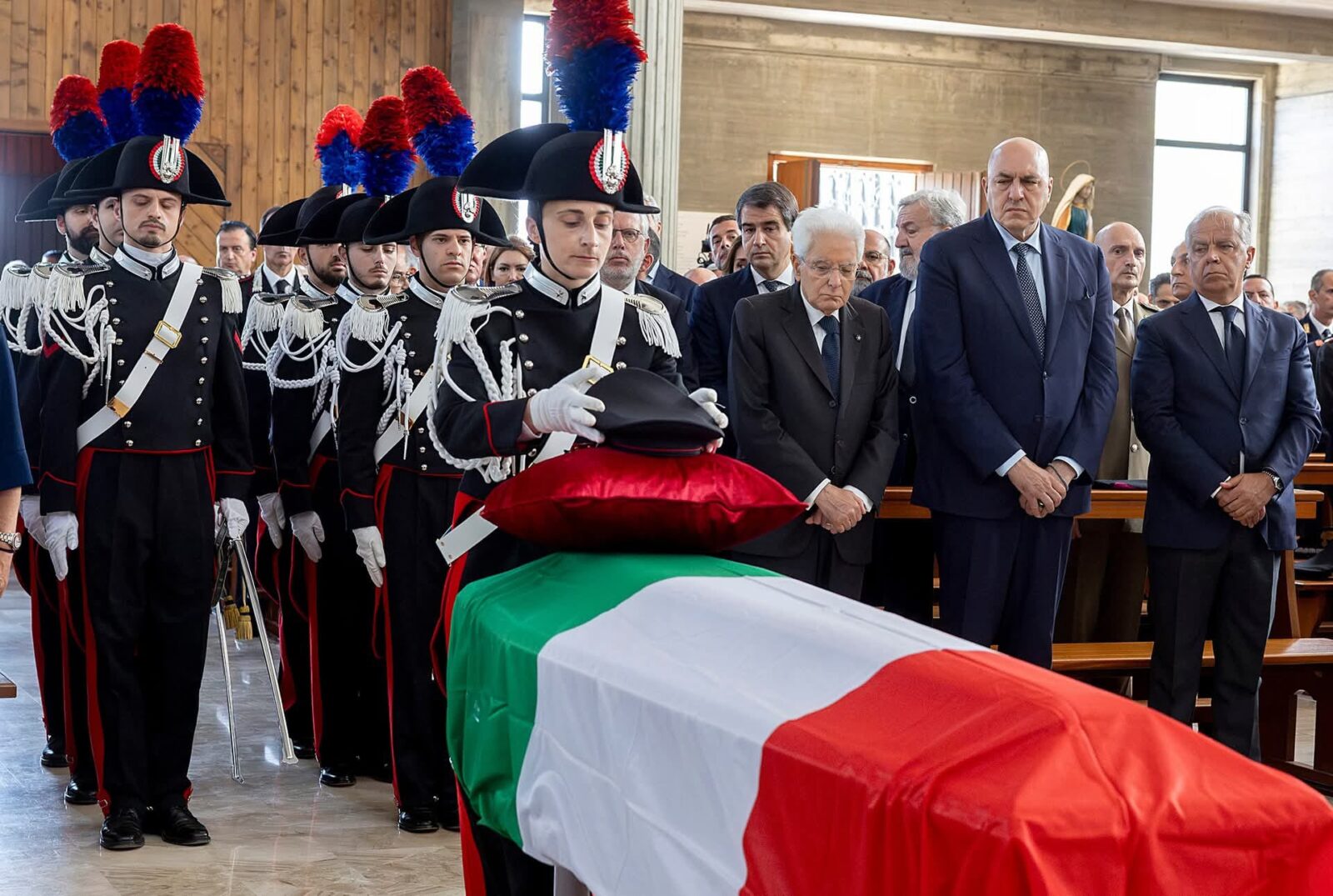 Atto dovuto? Anche con nuovo decreto sicurezza? 1 Atto dovuto funerale legrottaglie