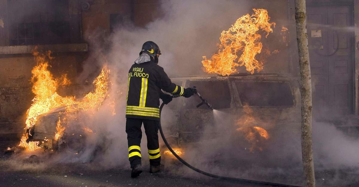 Dramma a Milano, vigile del fuoco trovato carbonizzato nella sua auto 2 dramma a milano vigile del fuoco trovato carbonizzato nella sua auto Difesa Magazine
