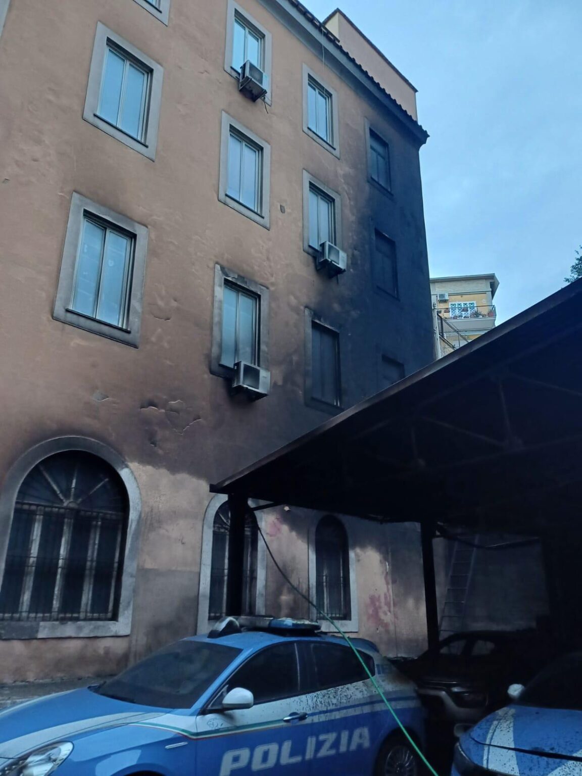 ...è terrorismo 1 Terrorismo attacco ad albano