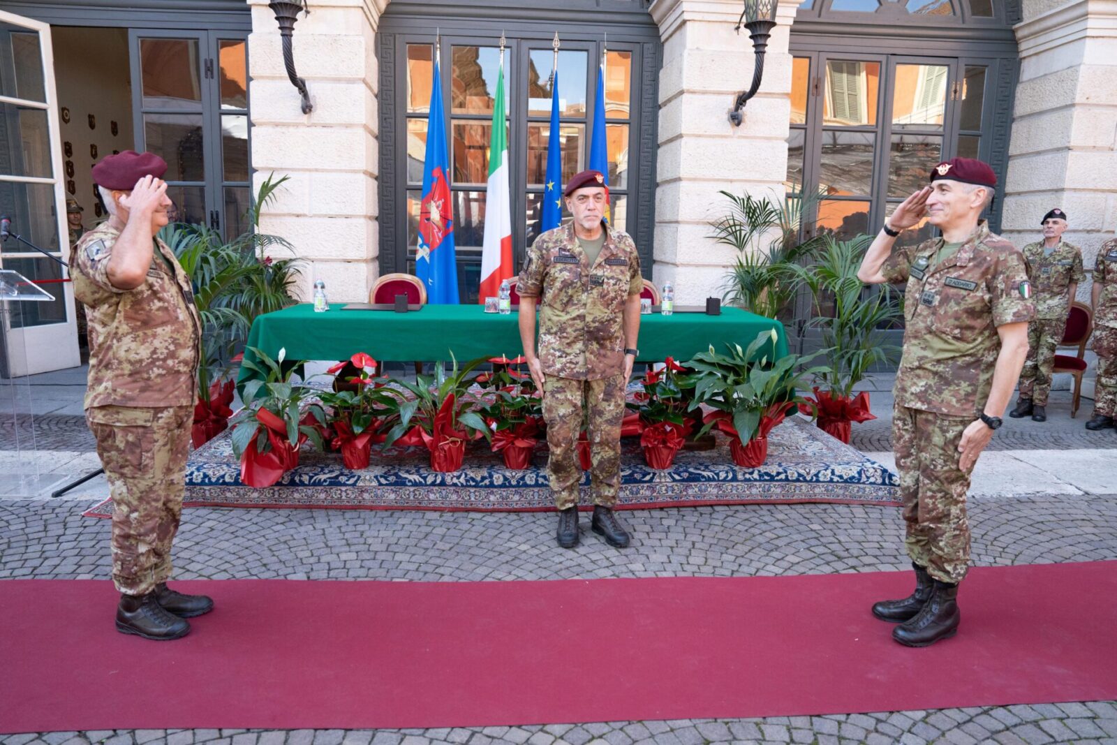 Avvicendamento al vertice del Comando delle Forze Operative Terrestri 2 COMFOTER cambio al comando
