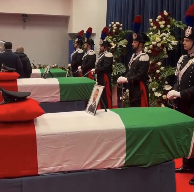 e il momento del cordoglio Difesa Magazine