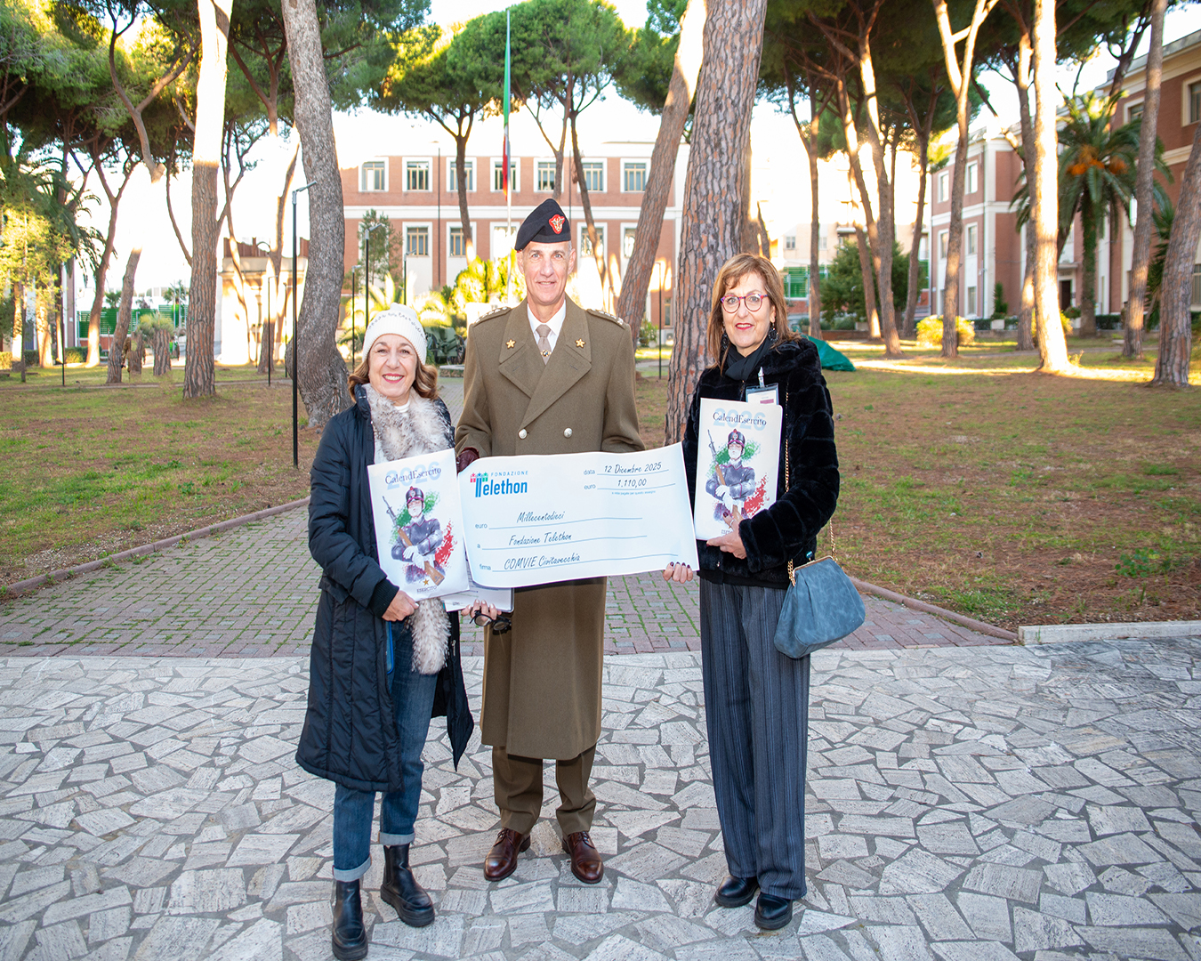 Gli Auguri di Buone Feste dal COMVIE 1 Comandante comvie