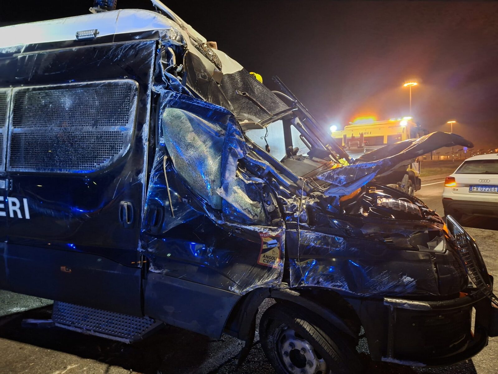 incidente stradale carabinieri feriti 4 Difesa Magazine