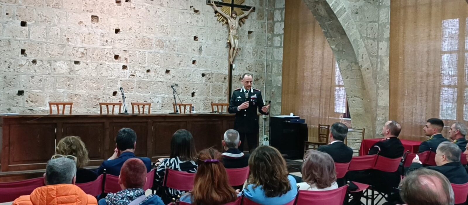 Colonnello antro carabinieri